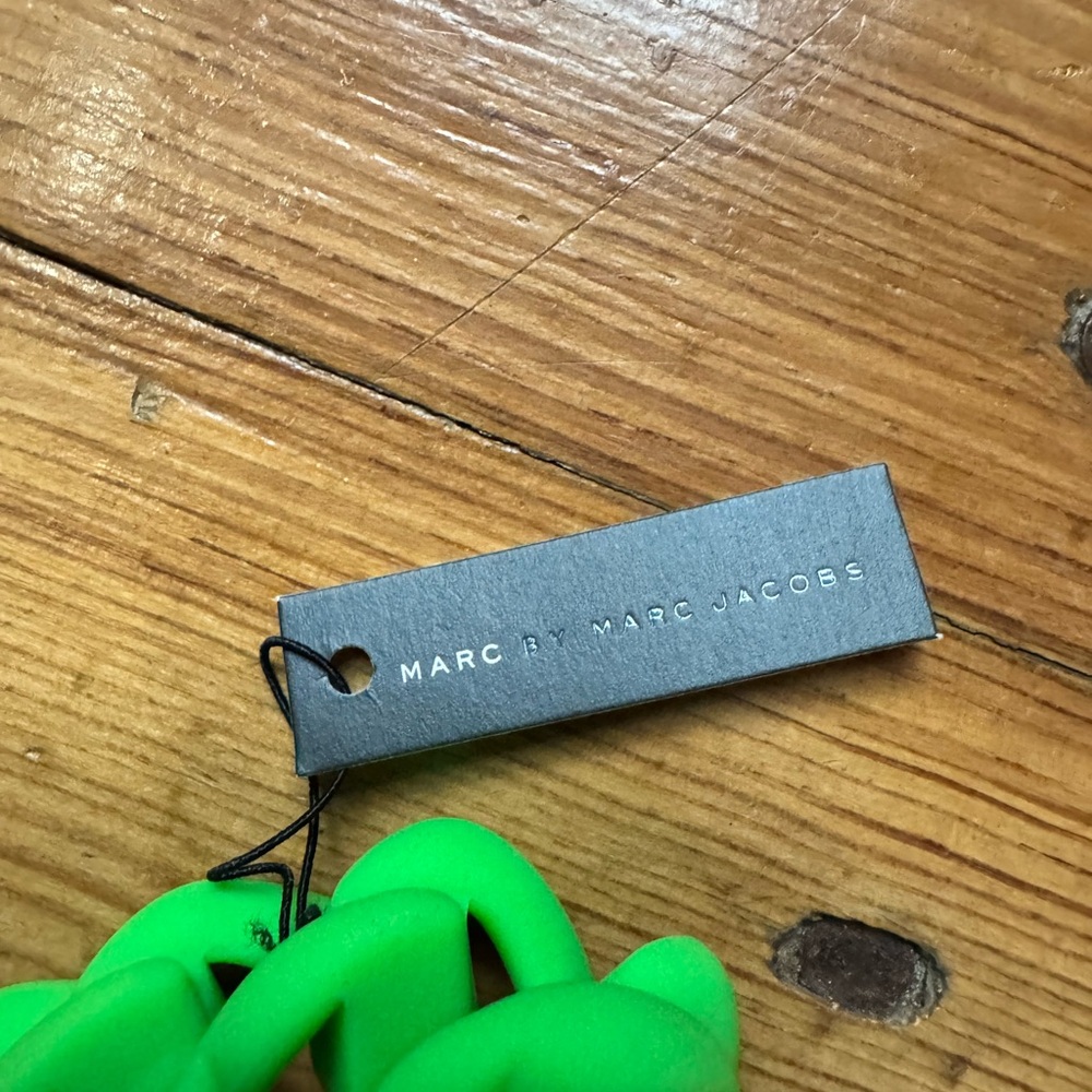 Marc by Marc Jacobs Green Silicone Bracelet - Picture 2 of 3